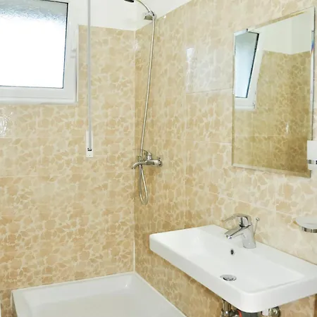 Velaris Apartamento *